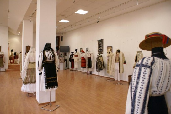 Muzeul Costumelor Populare din Romania